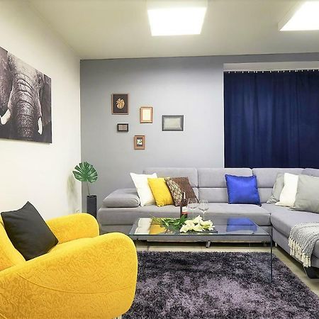 Xavier Boutique Apartment Варшава Экстерьер фото