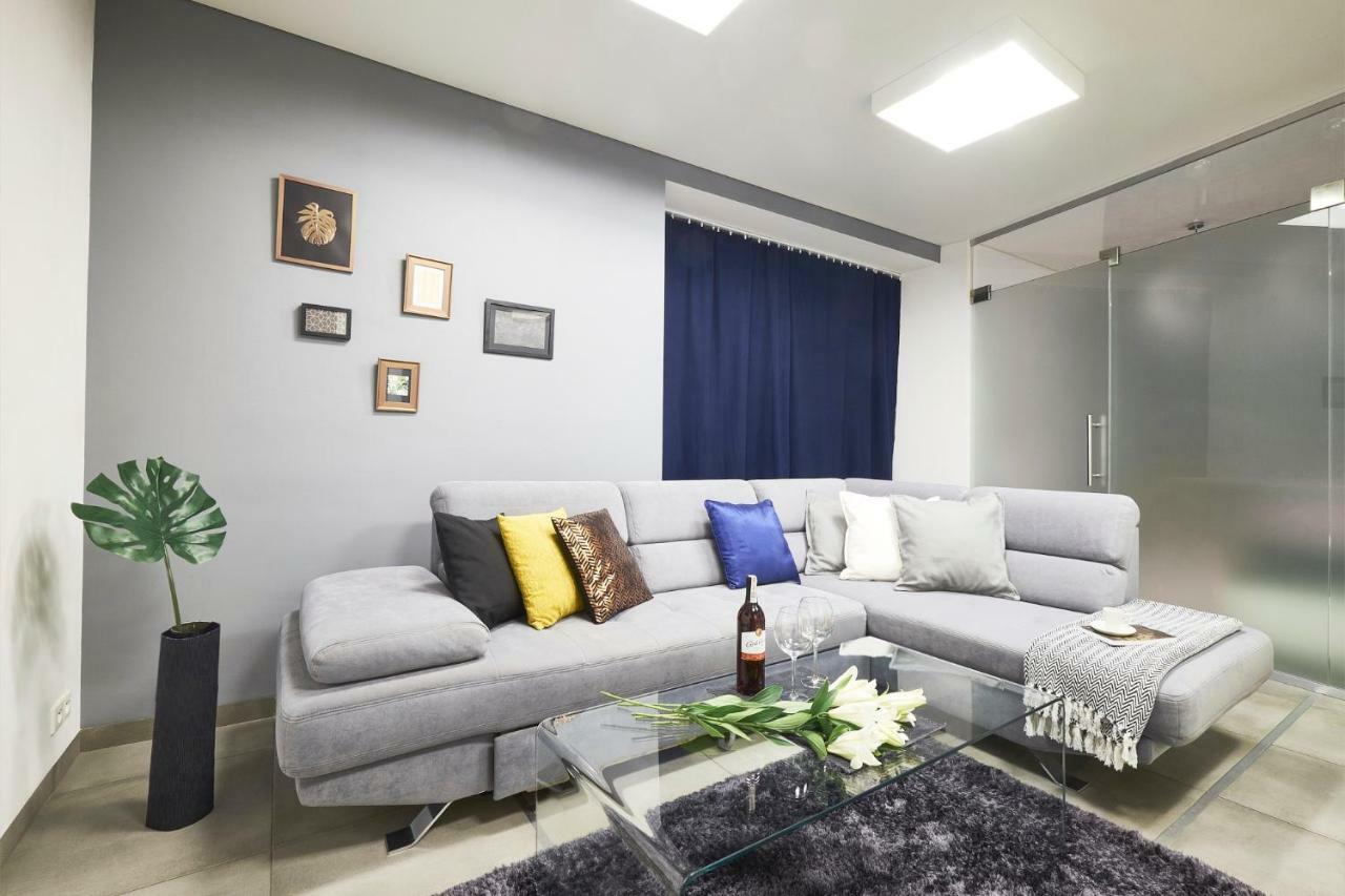 Xavier Boutique Apartment Варшава Экстерьер фото