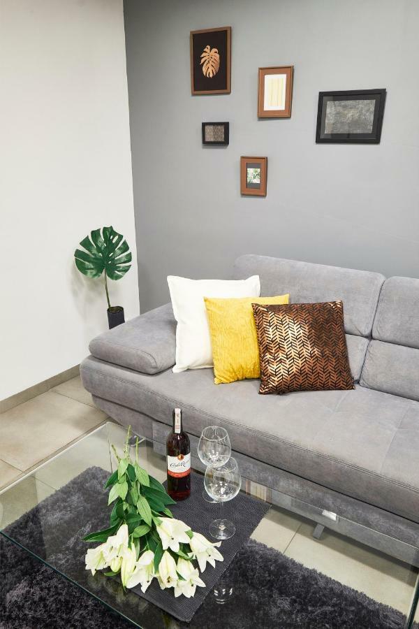 Xavier Boutique Apartment Варшава Экстерьер фото